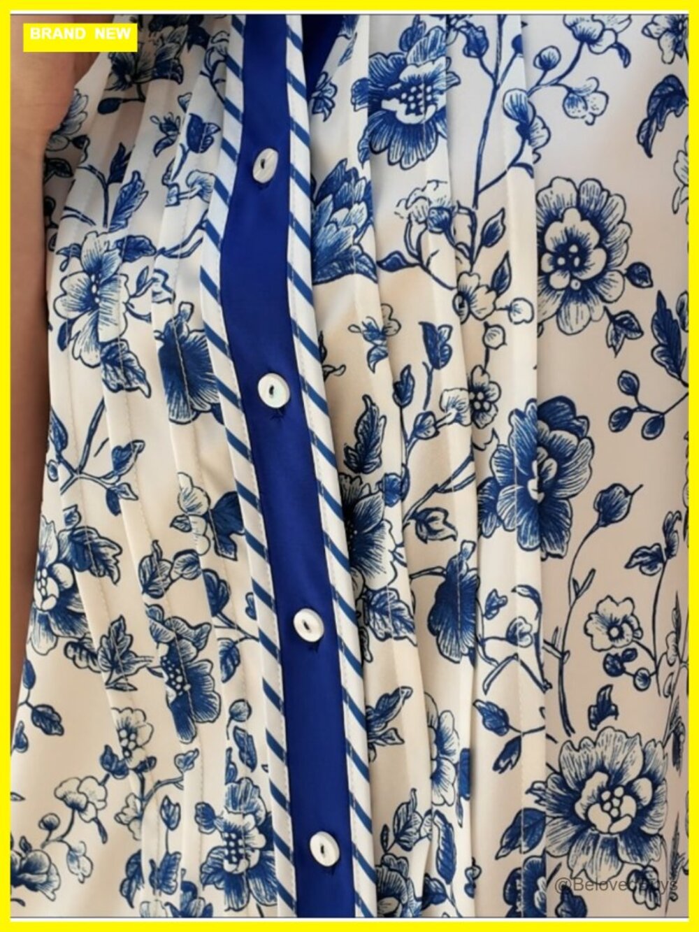 Women's Mini Dress: Short Puff Sleeve Floral Collared V-Neck Button Down Shirt - Picture 6 of 7